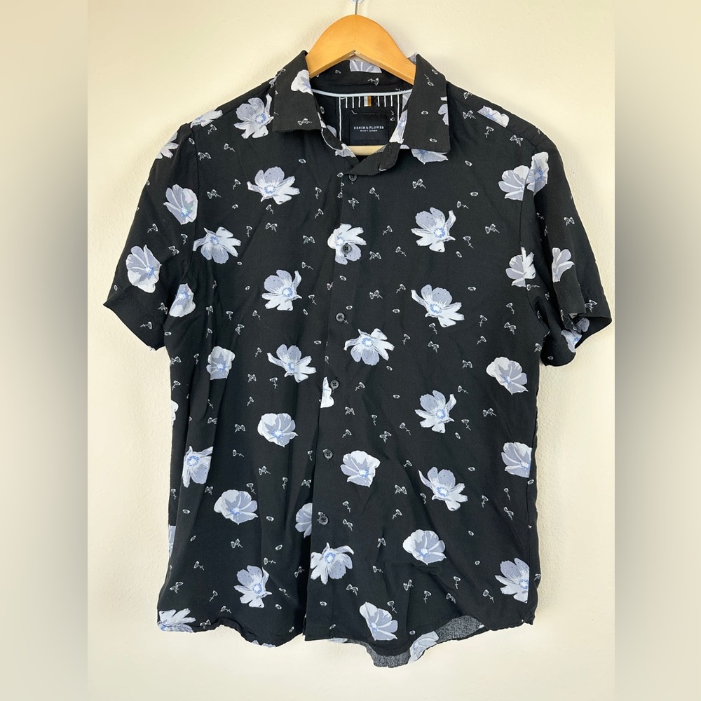 Denim & Flower Ricky Singh Black Blue White‎ Floral Button Down Short Sleeve Top
